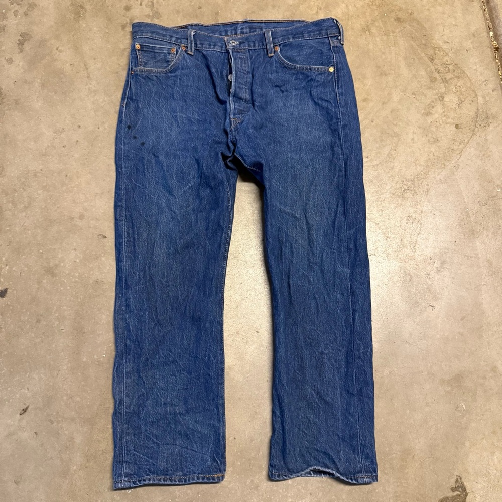 Vintage 1996 Levis 501 Denim Jeans Men 38 x 30 Medium Wash Blue USA Made 37x28